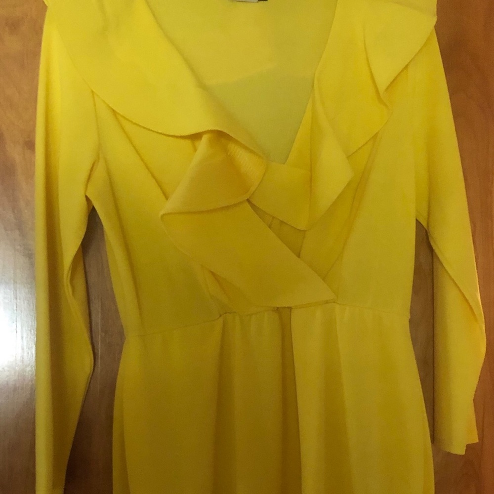 This beautiful yellow dress new